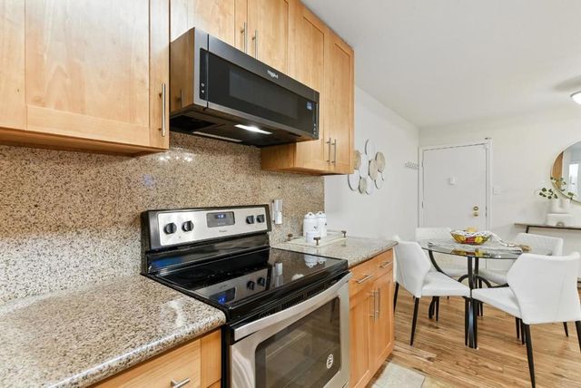 103 Piccadilly Place A, San Bruno, CA 94066