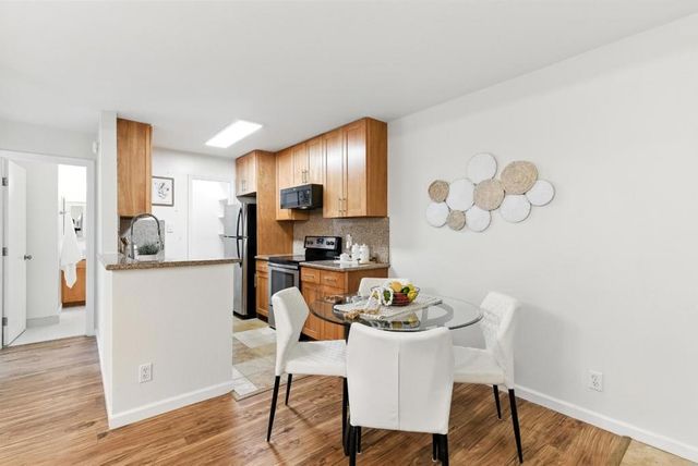 103 Piccadilly Place A, San Bruno, CA 94066