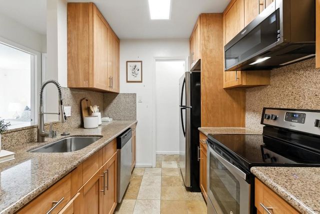 103 Piccadilly Place A, San Bruno, CA 94066