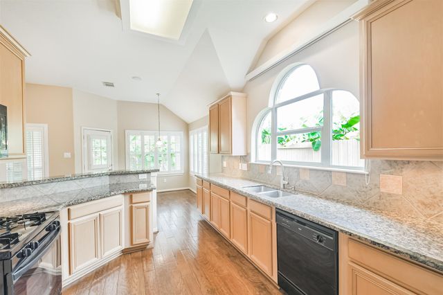 3122 Candle Pond Lane, Spring, TX 77388