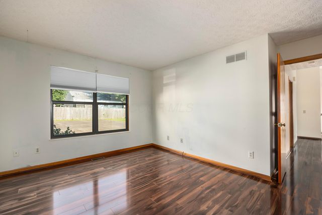 2932 Grand Haven Drive, Pickerington, OH 43147
