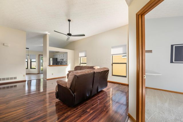 2932 Grand Haven Drive, Pickerington, OH 43147