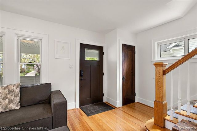 917 Maplegrove Avenue, Royal Oak, MI 48067