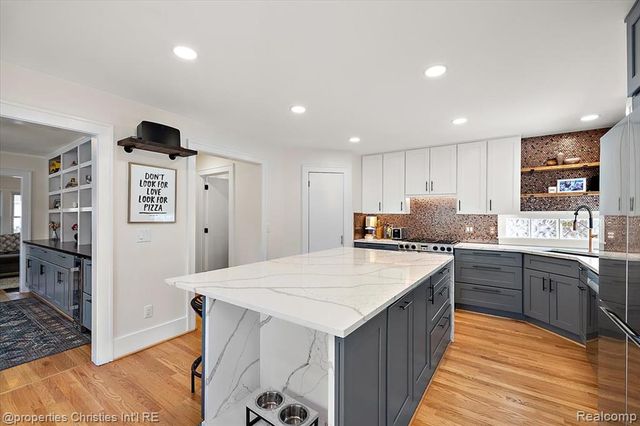 917 Maplegrove Avenue, Royal Oak, MI 48067