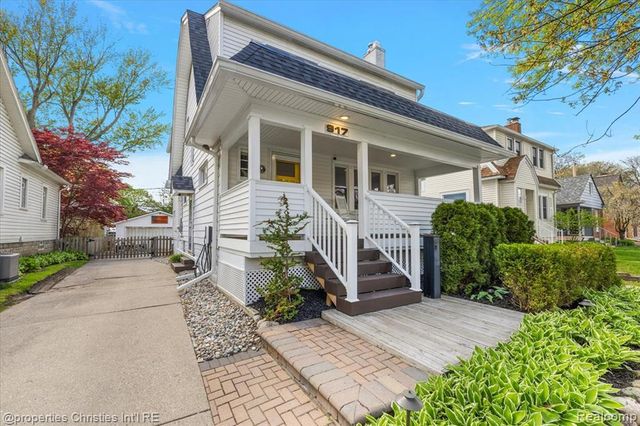 917 Maplegrove Avenue, Royal Oak, MI 48067