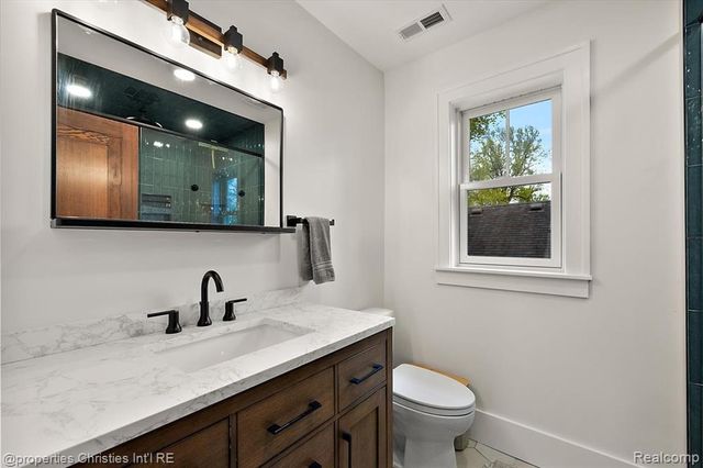 917 Maplegrove Avenue, Royal Oak, MI 48067