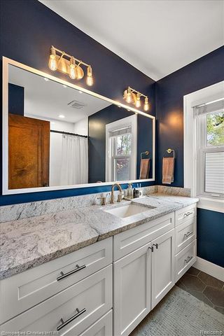 917 Maplegrove Avenue, Royal Oak, MI 48067