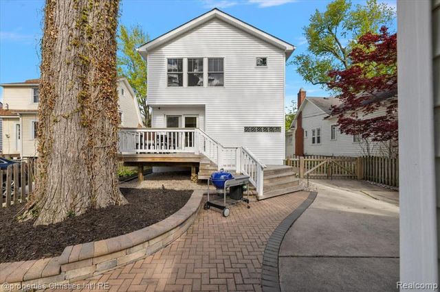 917 Maplegrove Avenue, Royal Oak, MI 48067