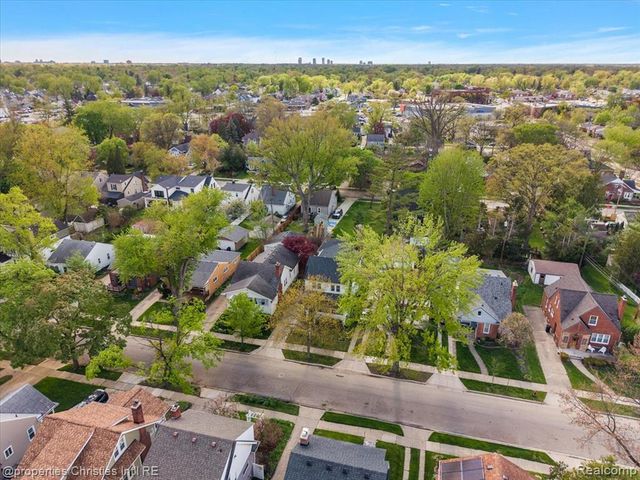 917 Maplegrove Avenue, Royal Oak, MI 48067