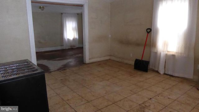 1668 MAIN ST, Port Norris, NJ 08349