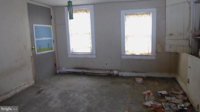 1668 MAIN ST, Port Norris, NJ 08349