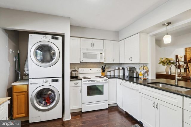 1060 PENDLETON CT, Voorhees, NJ 08043