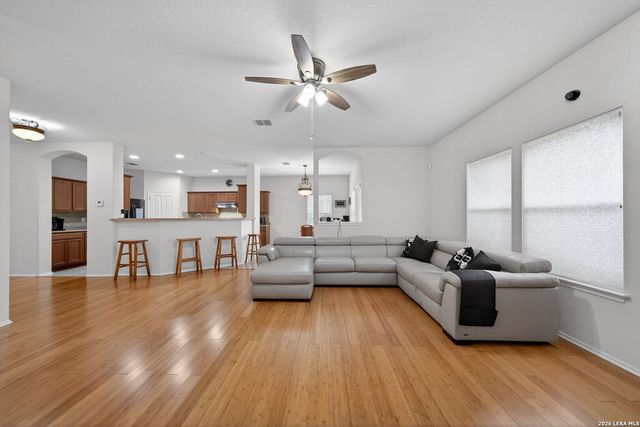 6806 Harbor Flds, Converse, TX 78109