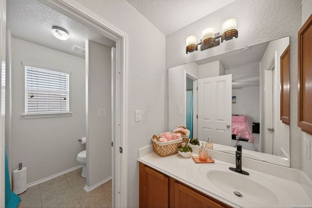 6806 Harbor Flds, Converse, TX 78109