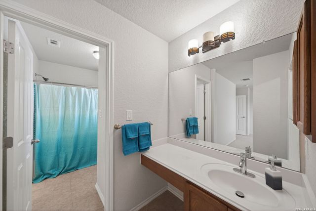 6806 Harbor Flds, Converse, TX 78109