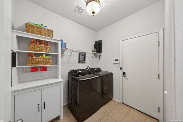 6806 Harbor Flds, Converse, TX 78109