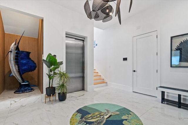 171 WHITTIER DRIVE, Sarasota, FL 34236