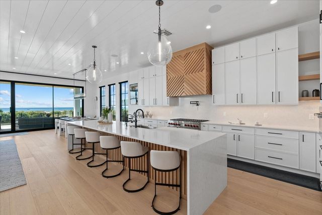 171 WHITTIER DRIVE, Sarasota, FL 34236