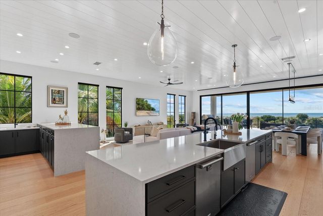 171 WHITTIER DRIVE, Sarasota, FL 34236