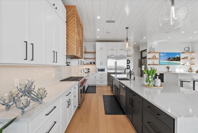 171 WHITTIER DRIVE, Sarasota, FL 34236