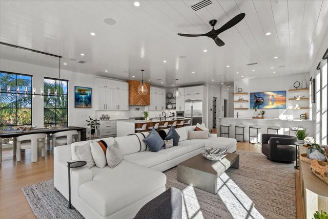 171 WHITTIER DRIVE, Sarasota, FL 34236