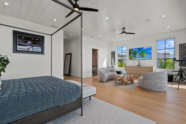 171 WHITTIER DRIVE, Sarasota, FL 34236