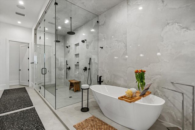 171 WHITTIER DRIVE, Sarasota, FL 34236