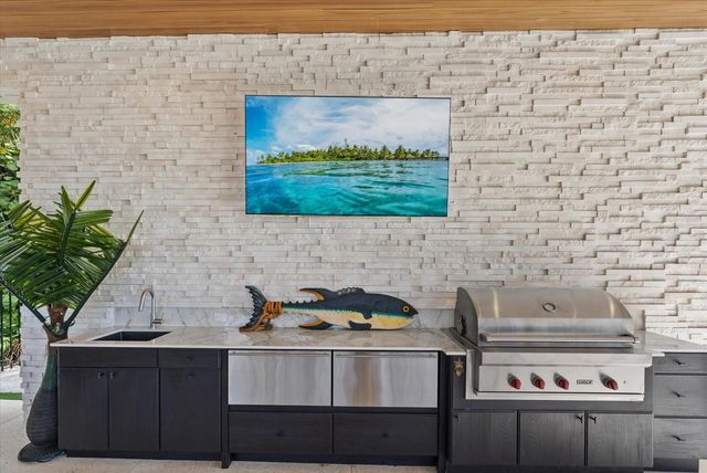 171 WHITTIER DRIVE, Sarasota, FL 34236