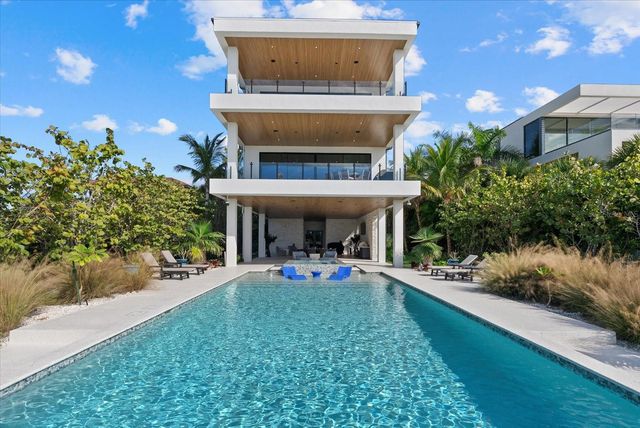 171 WHITTIER DRIVE, Sarasota, FL 34236