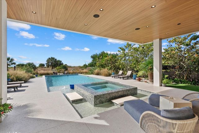 171 WHITTIER DRIVE, Sarasota, FL 34236