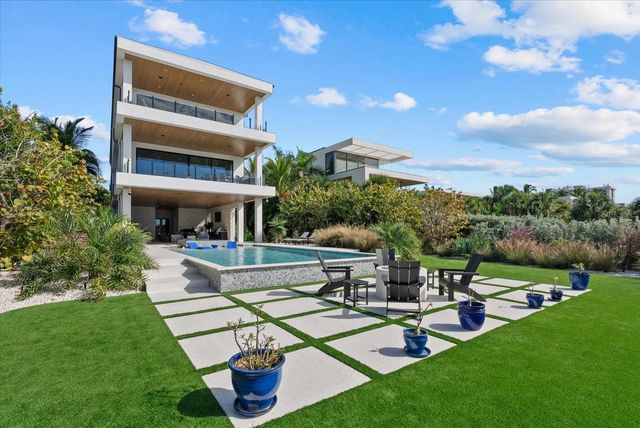 171 WHITTIER DRIVE, Sarasota, FL 34236