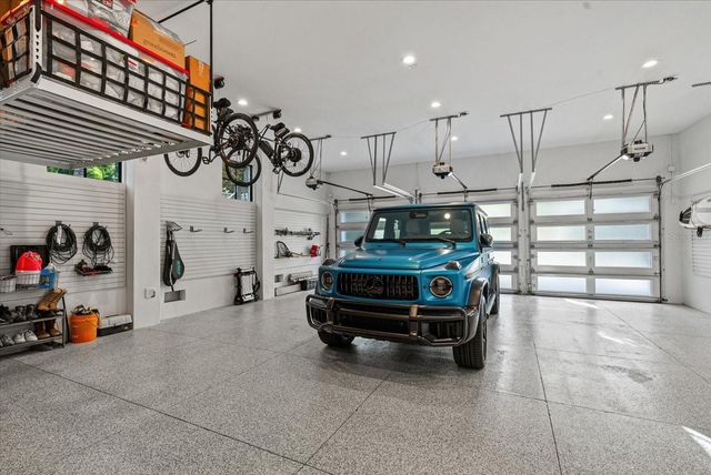 171 WHITTIER DRIVE, Sarasota, FL 34236