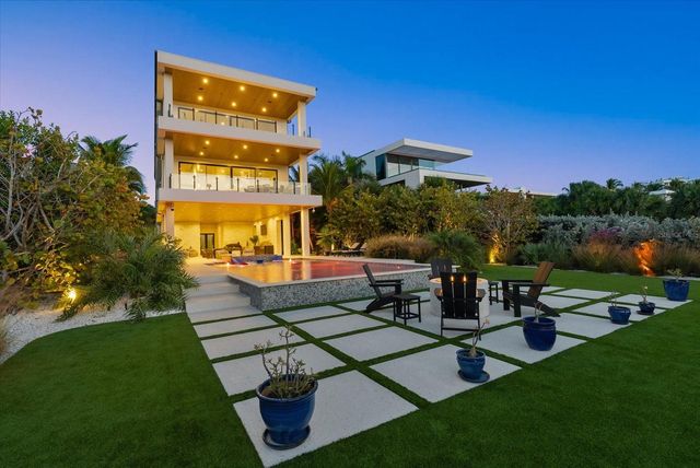 171 WHITTIER DRIVE, Sarasota, FL 34236