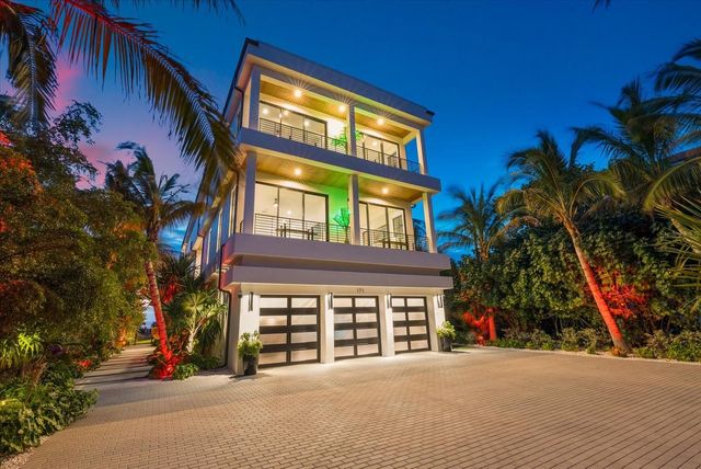 171 WHITTIER DRIVE, Sarasota, FL 34236