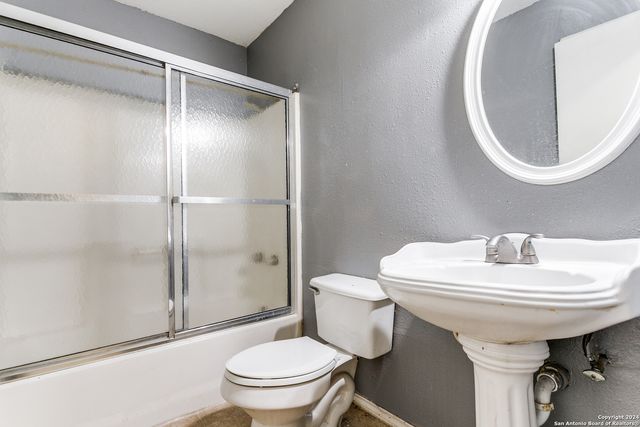 302 GUANAJUATO, San Antonio, TX 78237