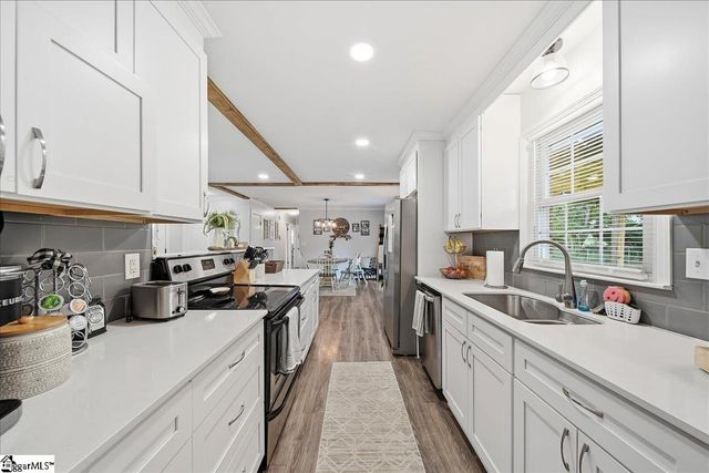 7 Marlow Lane, Taylors, SC 29687
