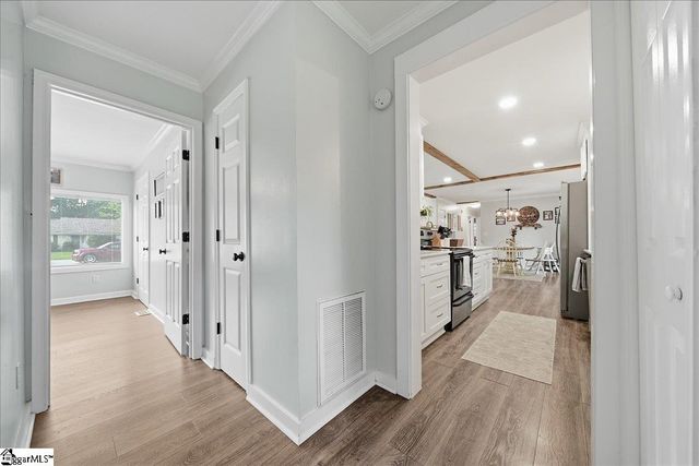 7 Marlow Lane, Taylors, SC 29687
