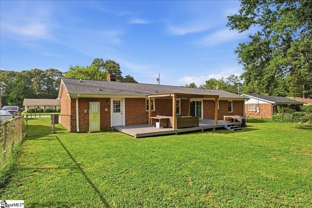 7 Marlow Lane, Taylors, SC 29687