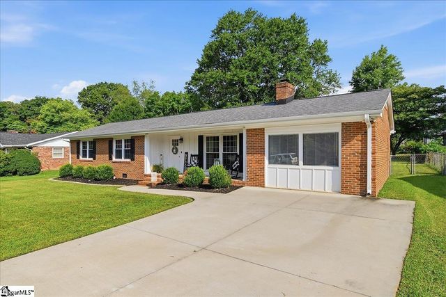 7 Marlow Lane, Taylors, SC 29687