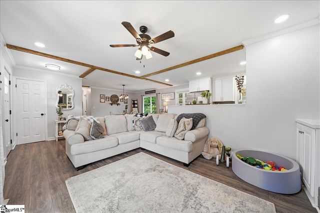 7 Marlow Lane, Taylors, SC 29687