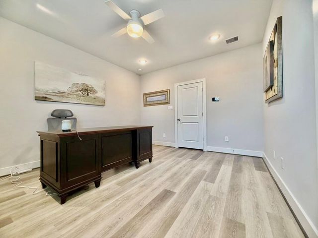 1254 N Post Oak Road B, Houston, TX 77055