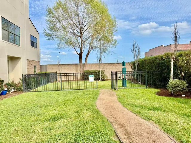 1254 N Post Oak Road B, Houston, TX 77055