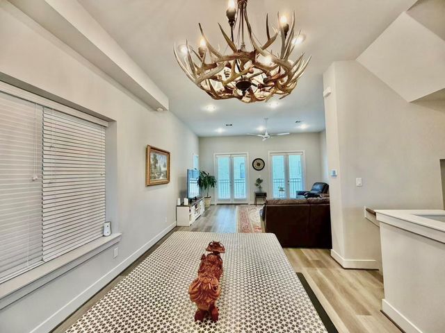 1254 N Post Oak Road B, Houston, TX 77055