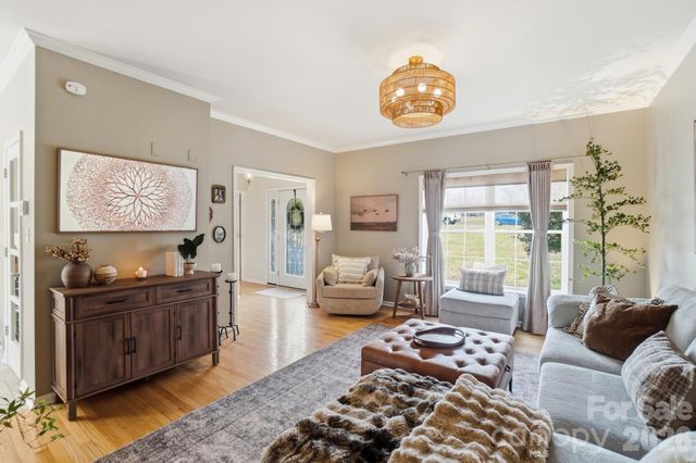 9665 Autumn Circle, Davidson, NC 28036