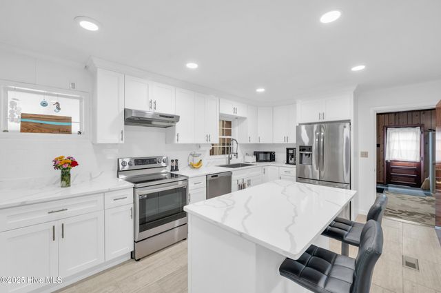 525 Bedford Forest Drive, Wilmington, NC 28412