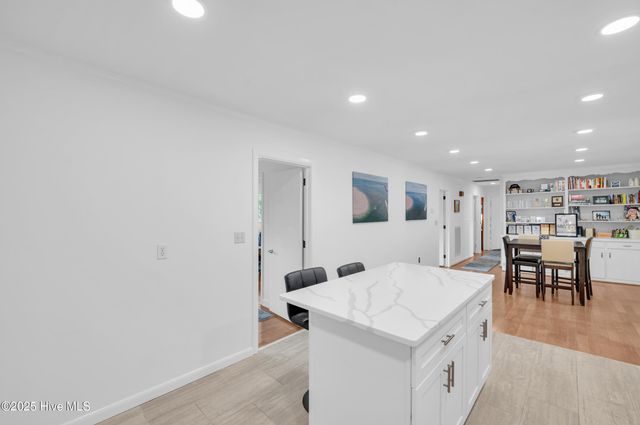 525 Bedford Forest Drive, Wilmington, NC 28412