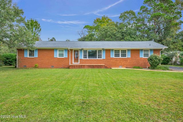 525 Bedford Forest Drive, Wilmington, NC 28412