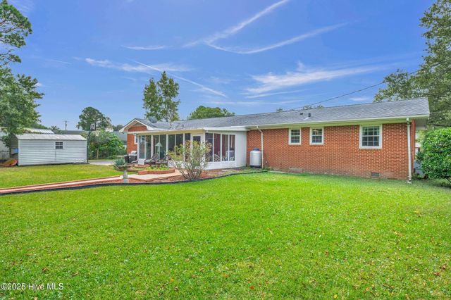 525 Bedford Forest Drive, Wilmington, NC 28412