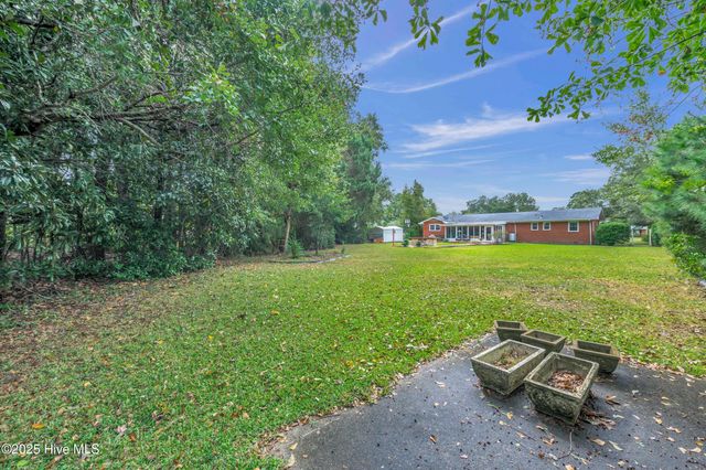 525 Bedford Forest Drive, Wilmington, NC 28412