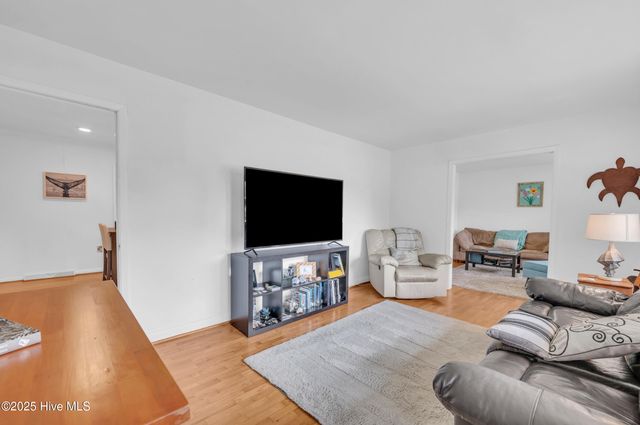 525 Bedford Forest Drive, Wilmington, NC 28412